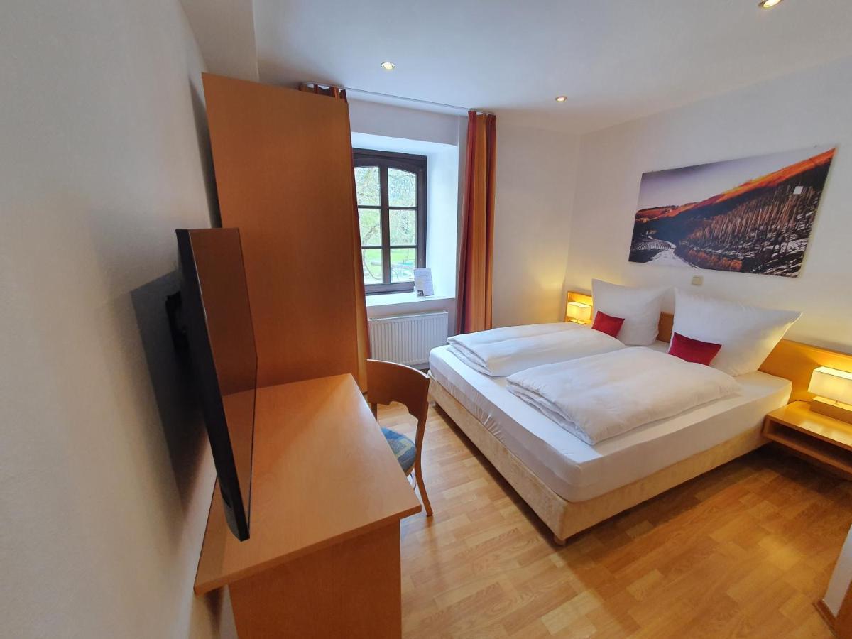 Hotel Und Weingut Karlsmuehle Mertesdorf Ngoại thất bức ảnh