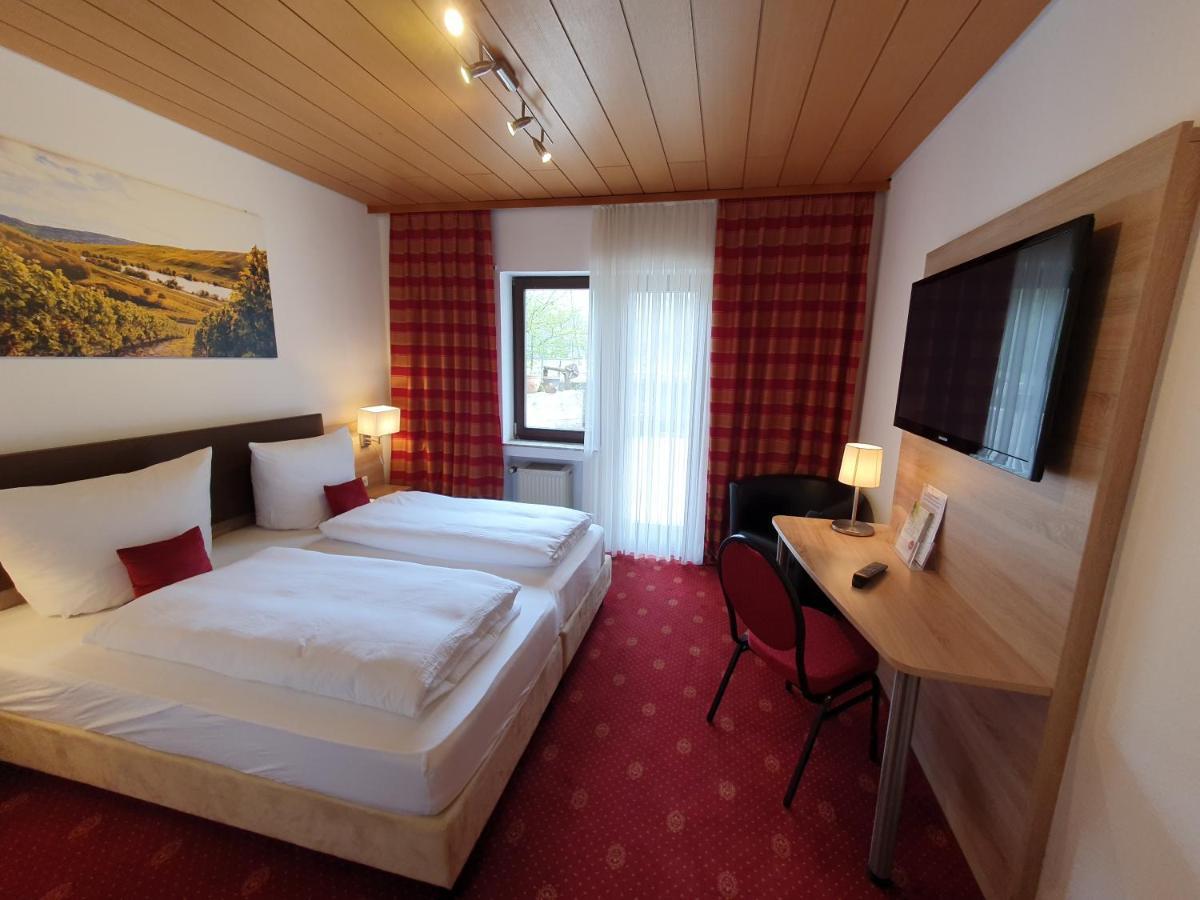 Hotel Und Weingut Karlsmuehle Mertesdorf Ngoại thất bức ảnh