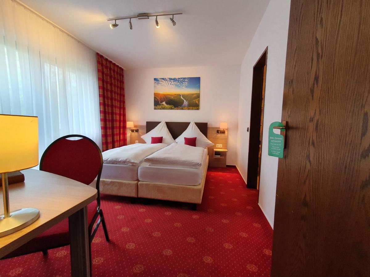 Hotel Und Weingut Karlsmuehle Mertesdorf Ngoại thất bức ảnh