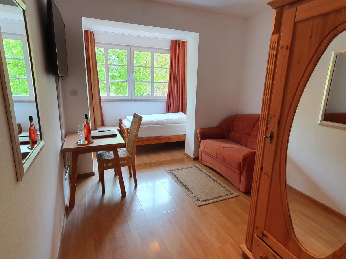 Hotel Und Weingut Karlsmuehle Mertesdorf Ngoại thất bức ảnh