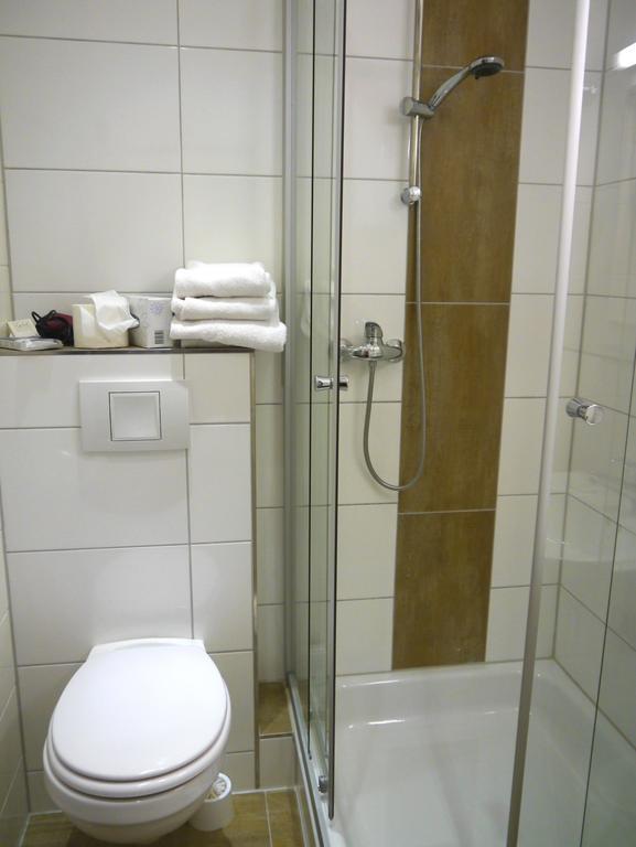 Hotel Und Weingut Karlsmuehle Mertesdorf Ngoại thất bức ảnh