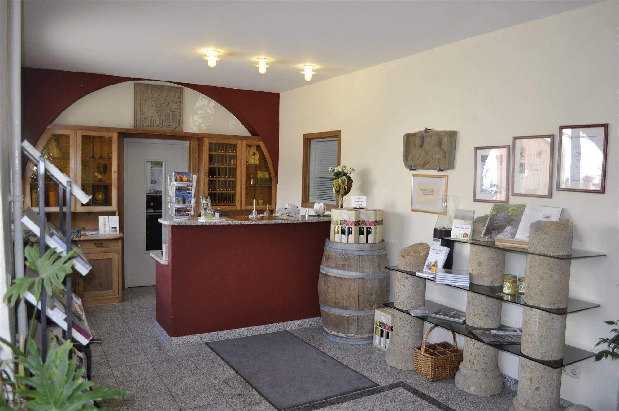 Hotel Und Weingut Karlsmuehle Mertesdorf Ngoại thất bức ảnh